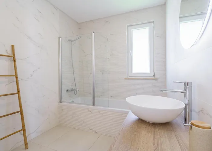 Aura With Private Pool Вилла Capelas (Lisbon)